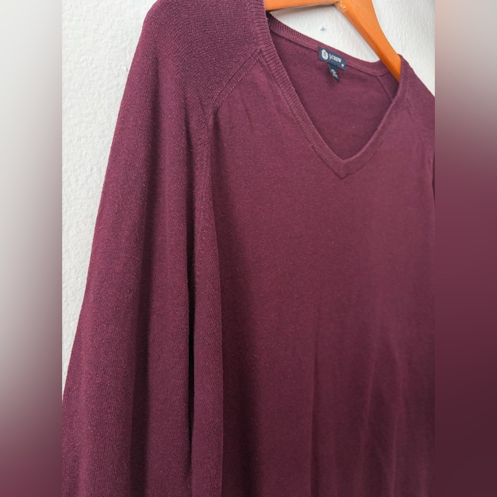 J. Crew Cashmere Cotton Blend V-Neck Sweater in Maroon Men’s Medium - Picture 5 of 10